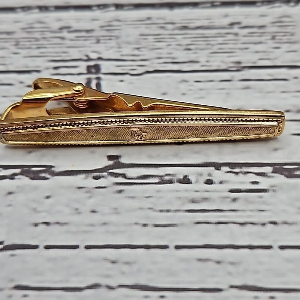 Vintage Chrisitan Dior Gold Tone & Sodalite Cufflinks withgold tone tie bar set - Picture 5 of 6